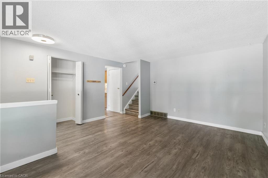 74 Helene Crescent Property Photo 5
