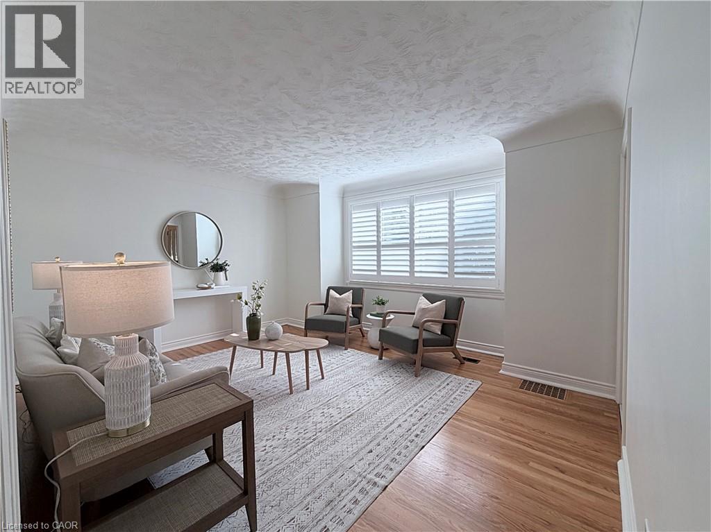 184 East 35th Street Property Photo 7