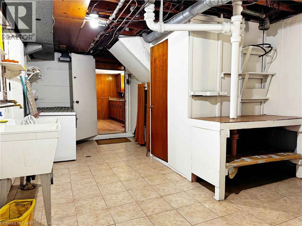 184 East 35th Street Property Photo 29