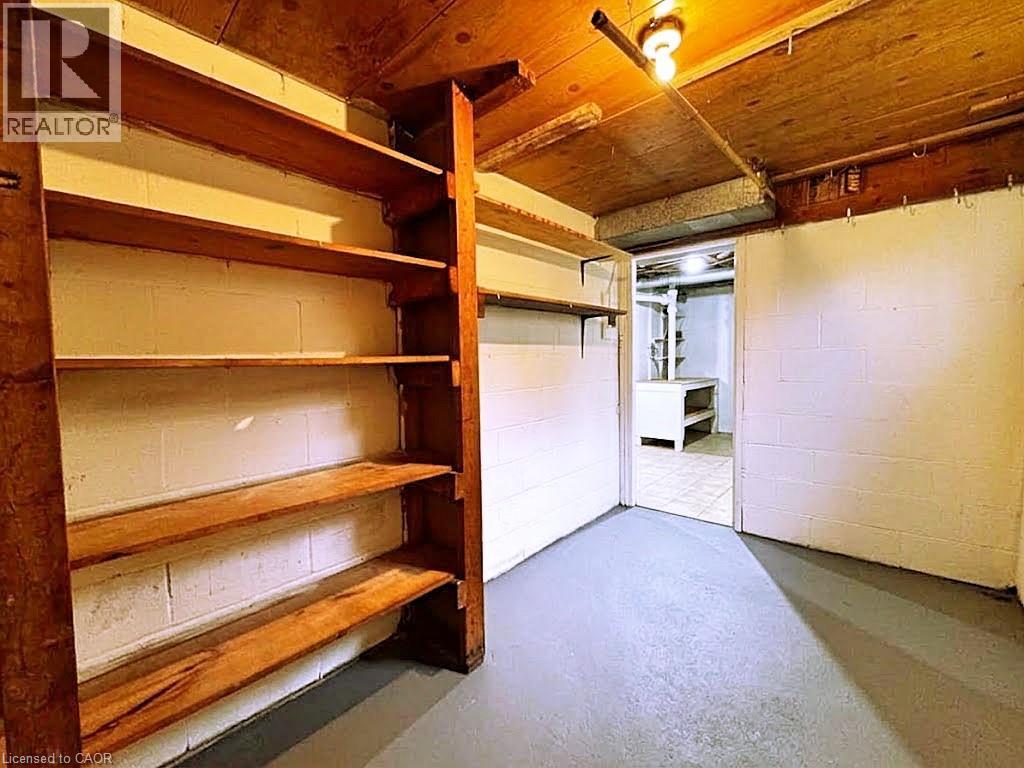 184 East 35th Street Property Photo 32