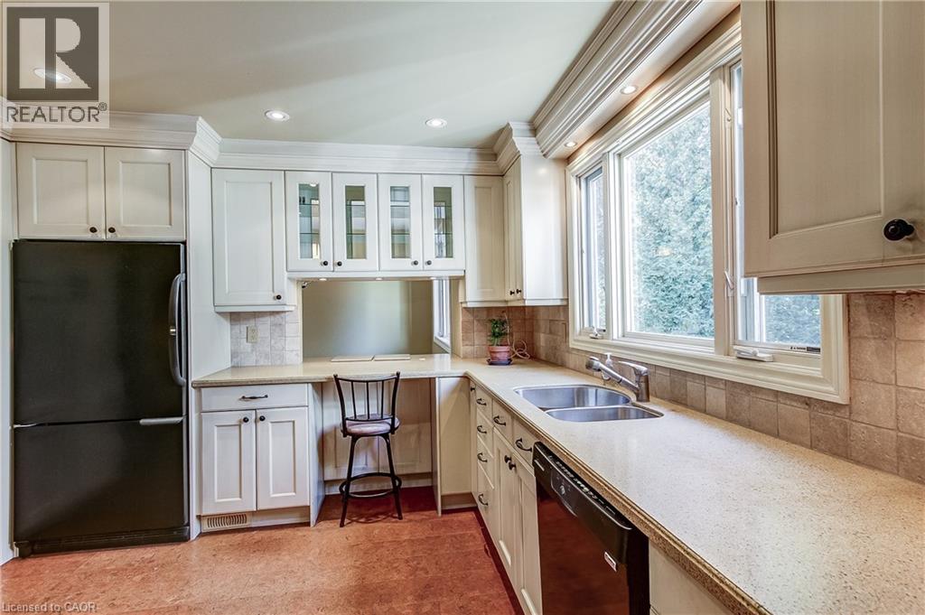 1360 Majestic Drive Property Photo 16