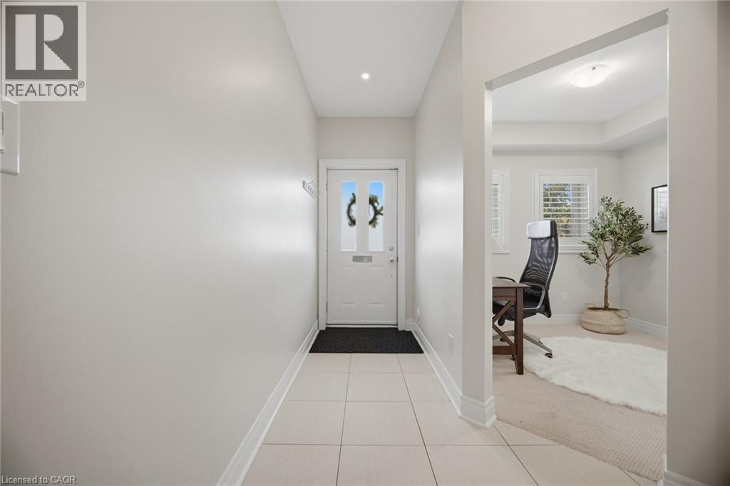 1860 Burnhamthorpe Road E Property Photo 4