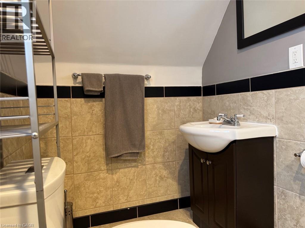 166 Cedardale Avenue Unit# A Property Photo 18