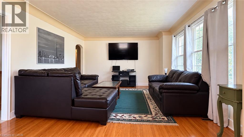 12 Roseland Avenue Property Photo 4