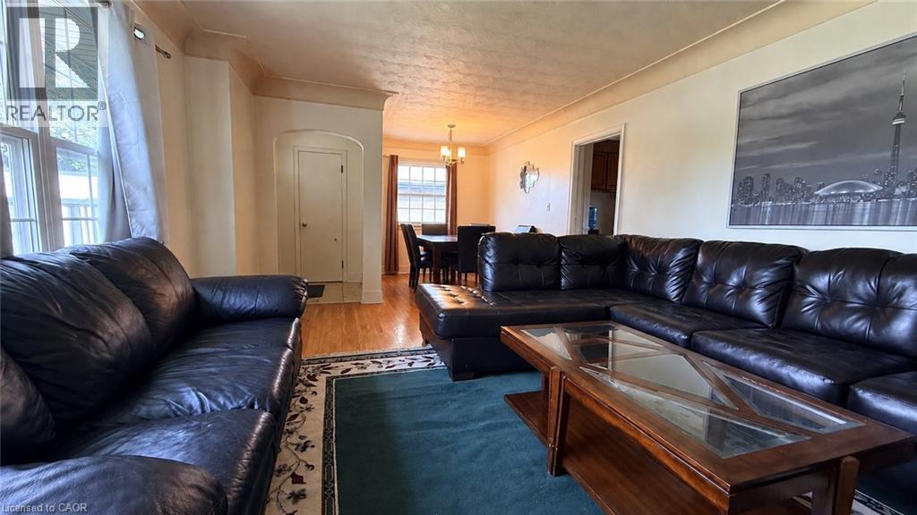 12 Roseland Avenue Property Photo 6