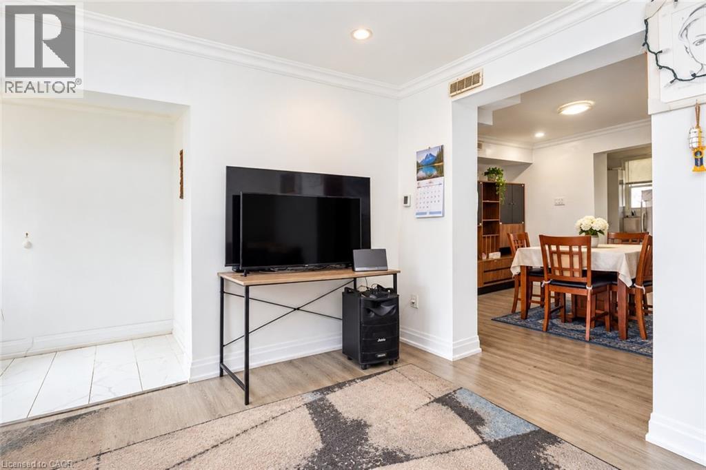 179 Wilson Street Property Photo 4