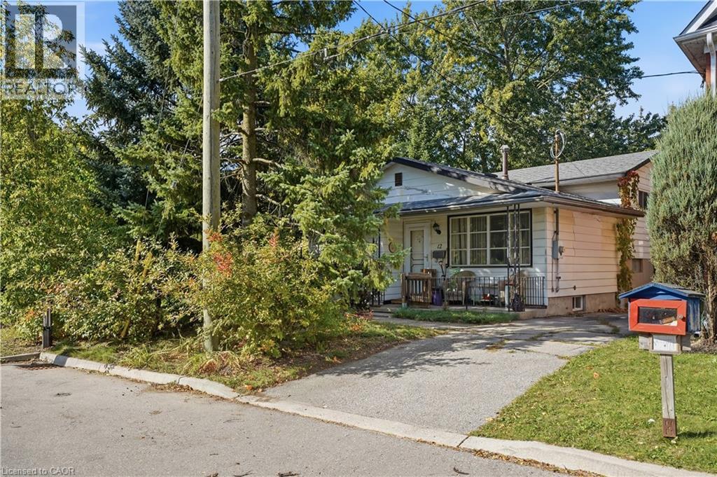 12 HILL Street Property Photo 1