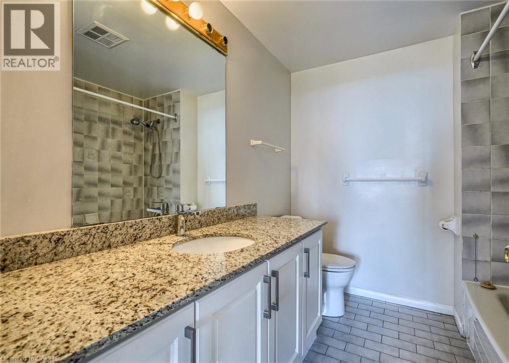 1270 Maple Crossing Boulevard Unit# 2009 Property Photo 11