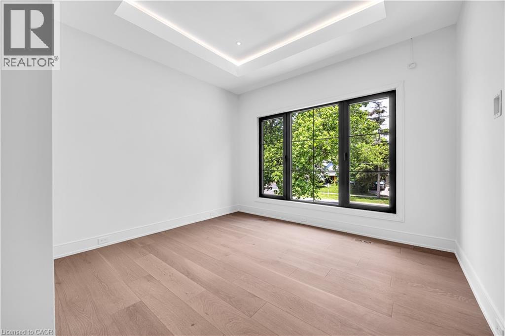 152 Third Line Property Photo 31