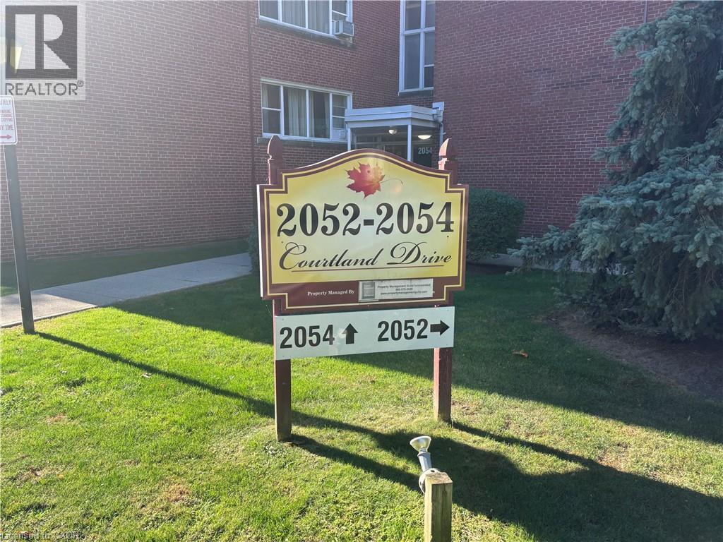 2054 Courtland Drive Unit# 404 Property Photo 2