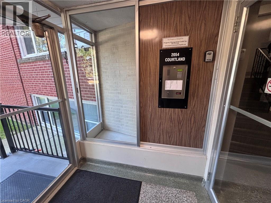 2054 Courtland Drive Unit# 404 Property Photo 3