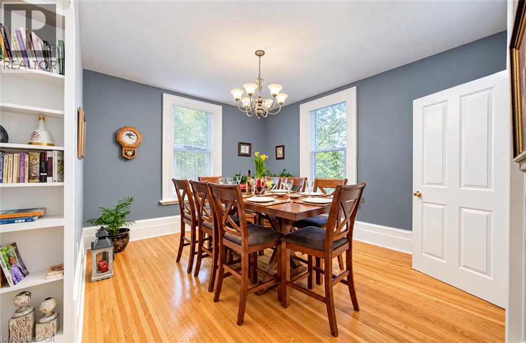 119 John Street W Property Photo 10