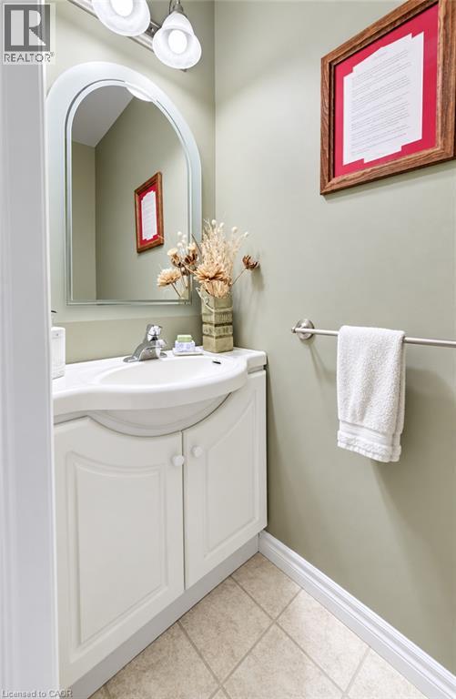 119 John Street W Property Photo 15