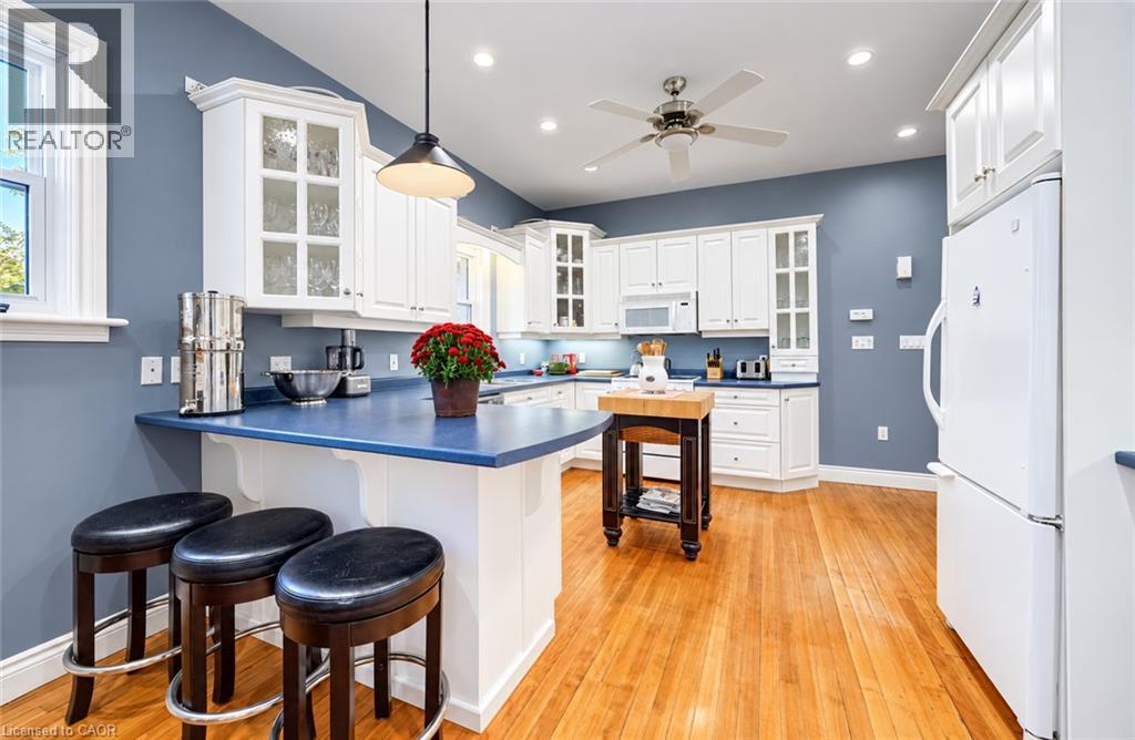 119 John Street W Property Photo 21