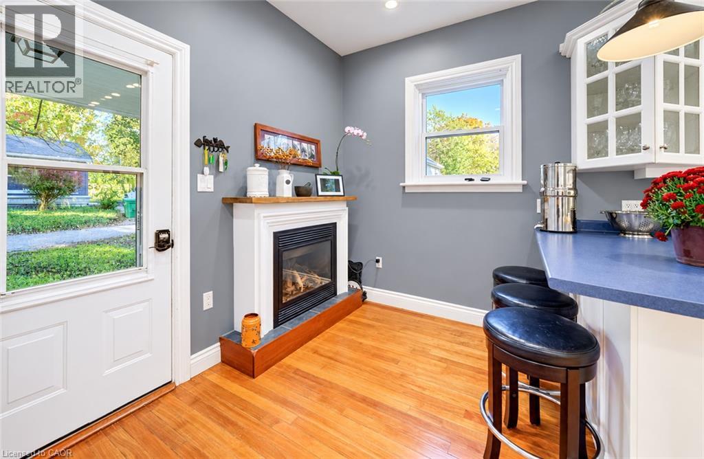 119 John Street W Property Photo 24