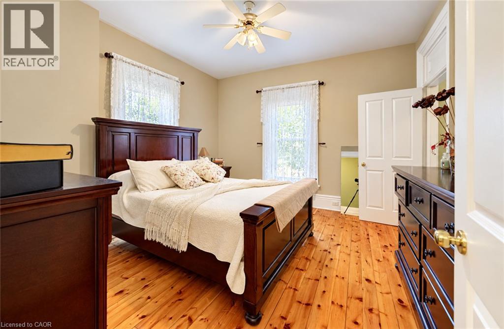 119 John Street W Property Photo 28