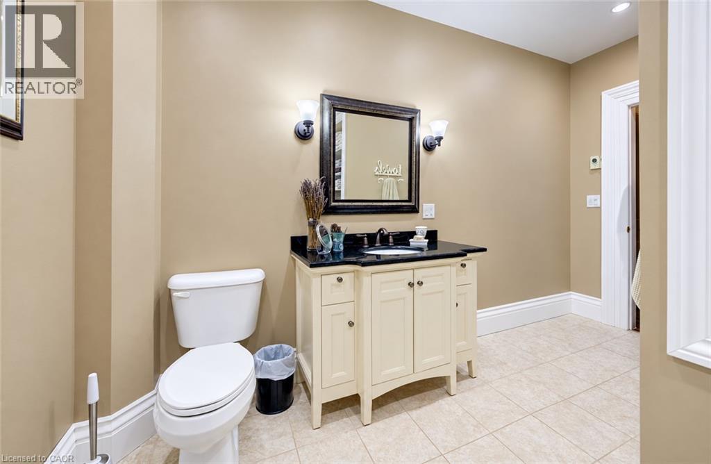 119 John Street W Property Photo 36