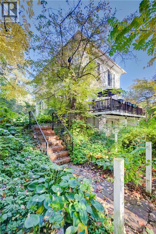 119 John Street W Property Photo 44