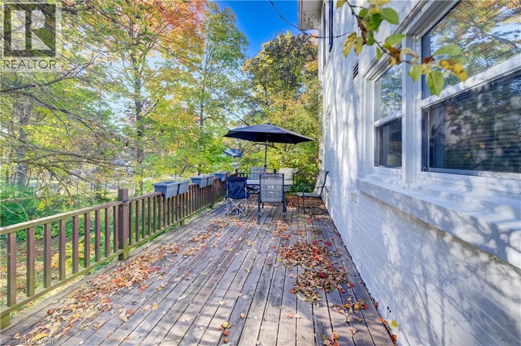 119 John Street W Property Photo 46