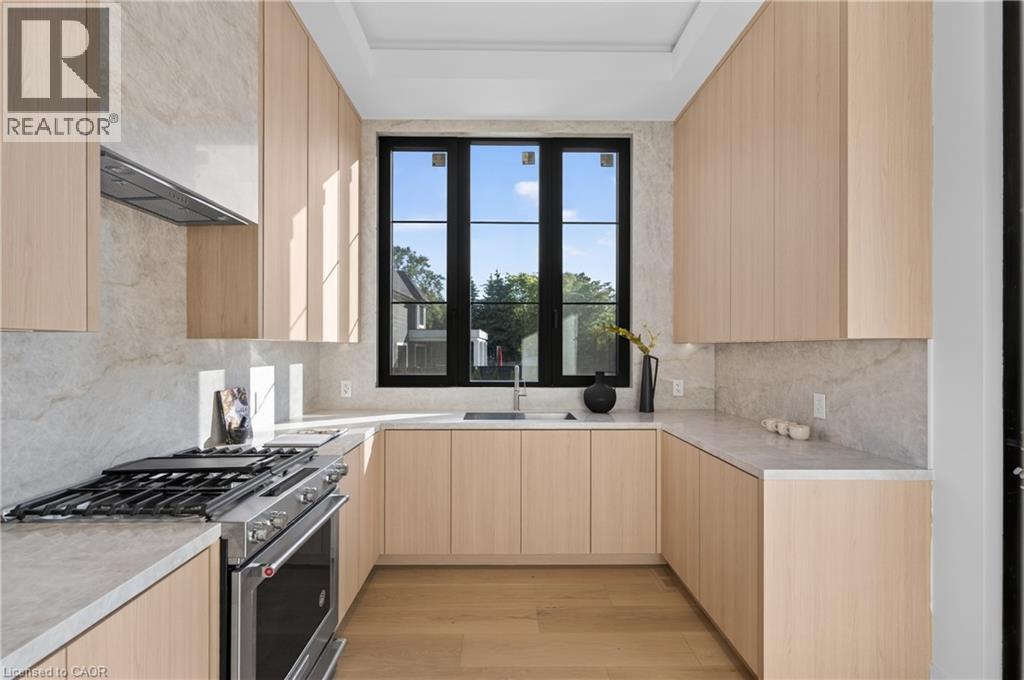 146 Third Line Property Photo 18