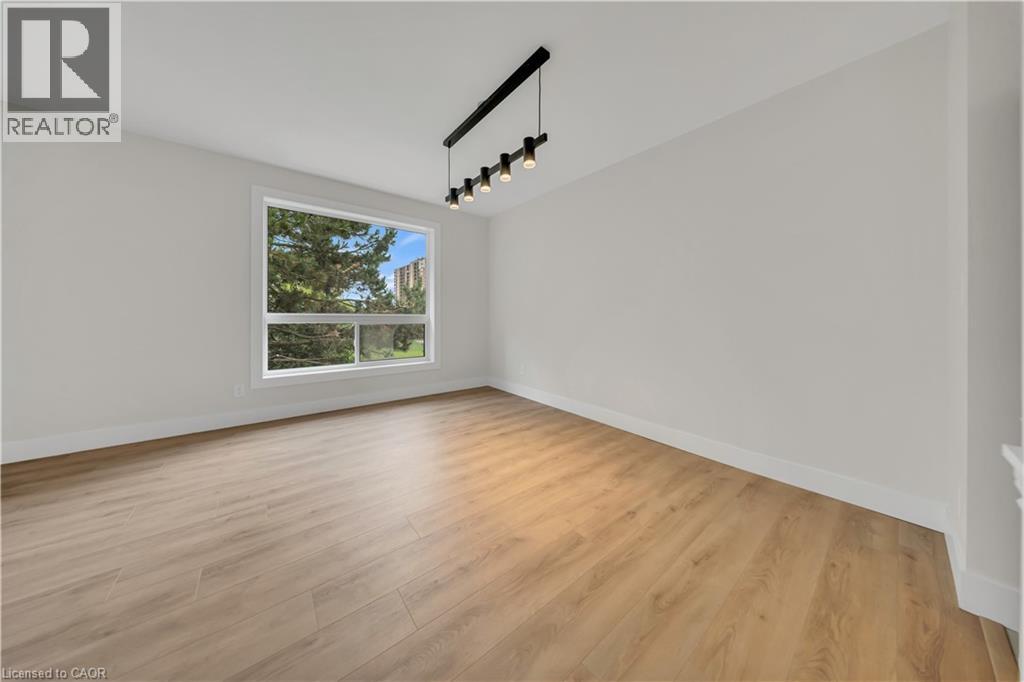 3085 Kingsway Drive Unit# 21 Property Photo 12