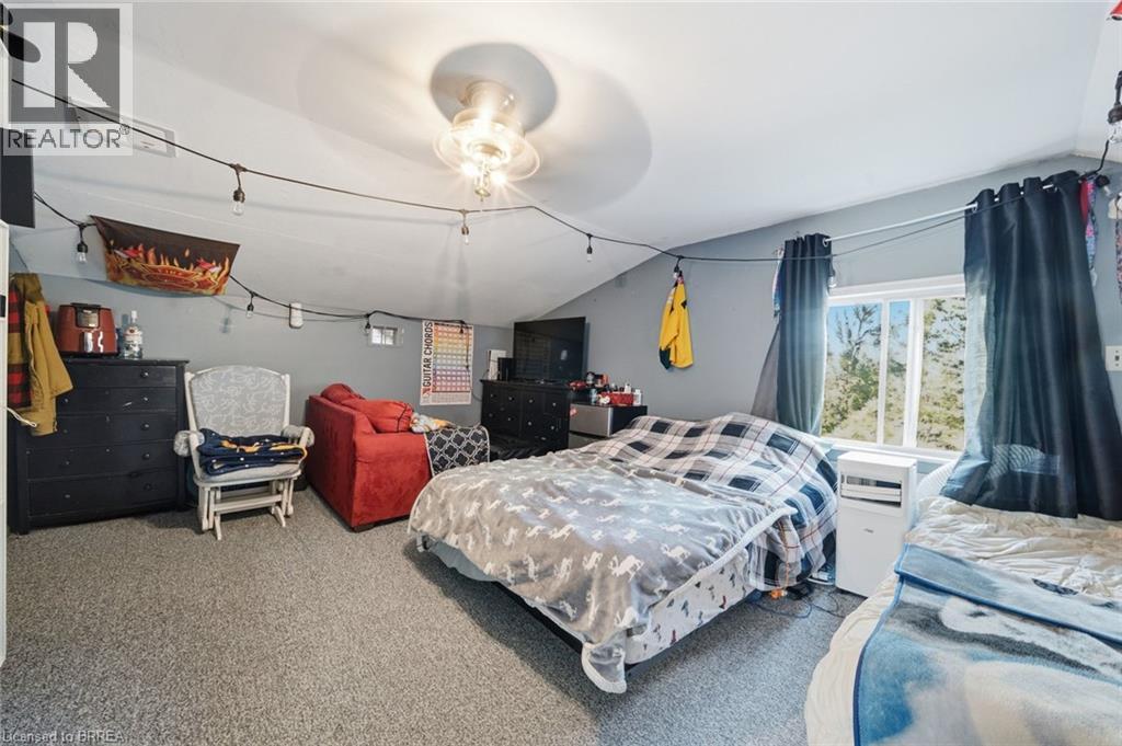 986 Colborne Street Property Photo 18
