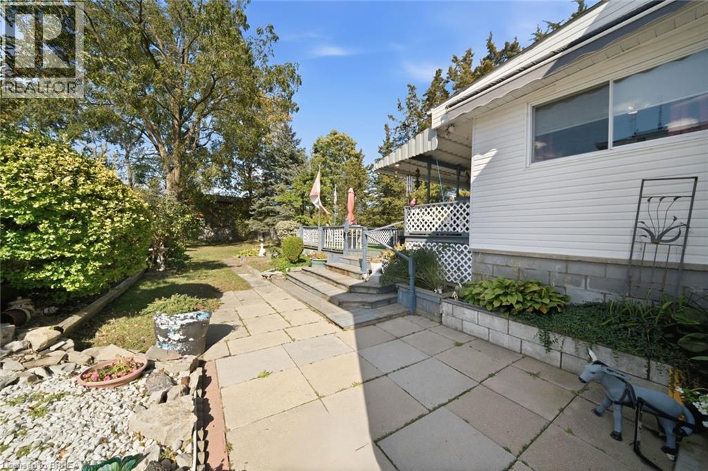 986 Colborne Street Property Photo 25