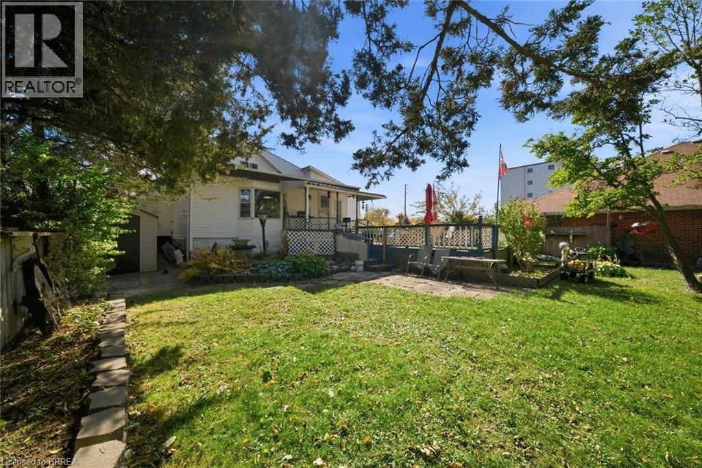 986 Colborne Street Property Photo 27