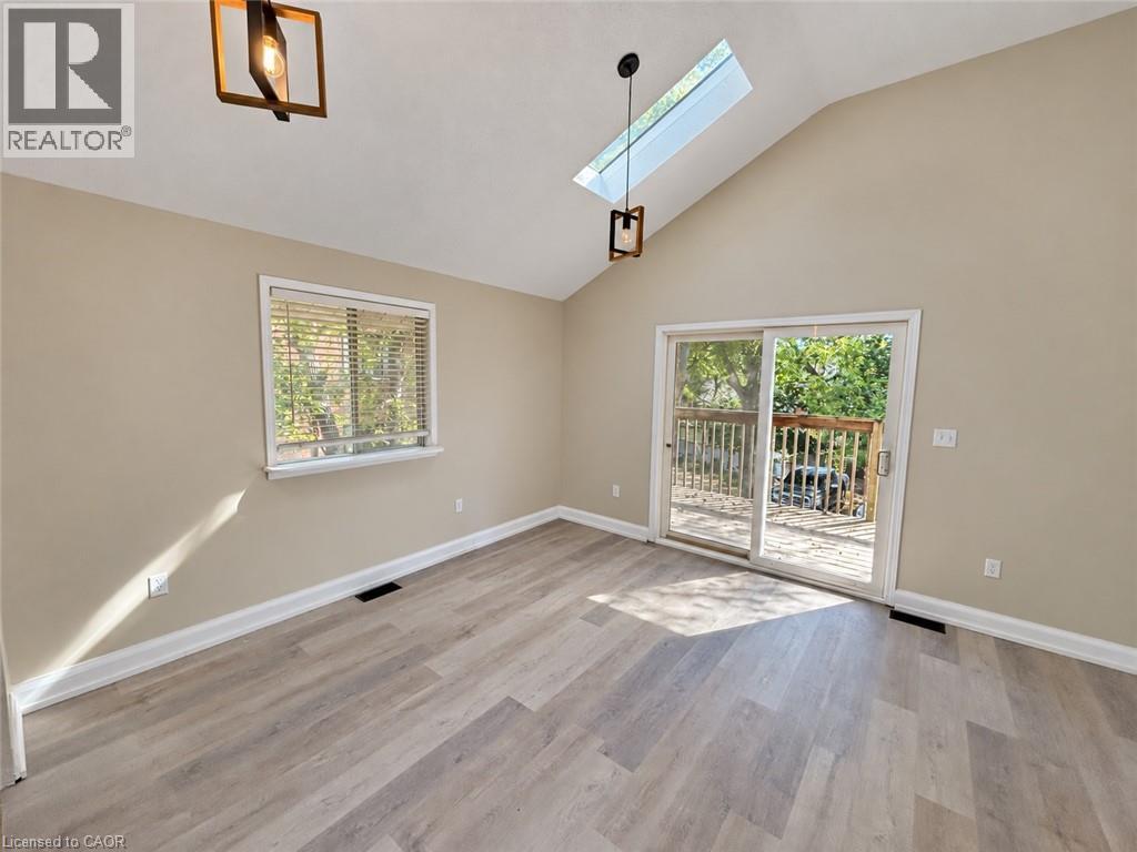 48 York Road Unit# Second Floor Property Photo 6