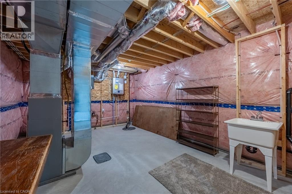 248 Lafayette Street E Property Photo 28