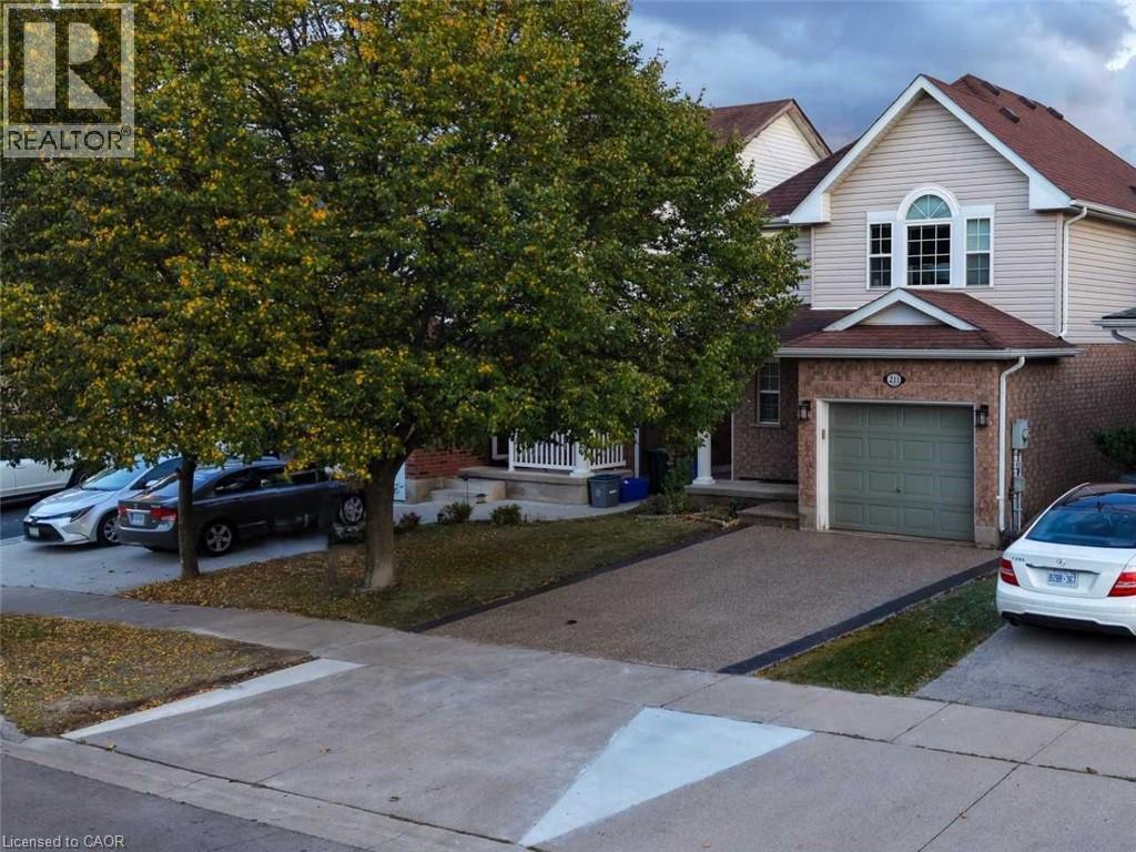 211 Melran Drive Photo de la propriété 1