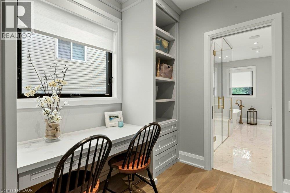 98 Moore Crescent Property Photo 25