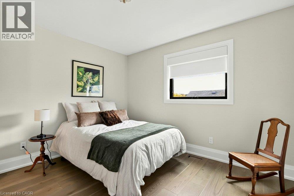 98 Moore Crescent Property Photo 30