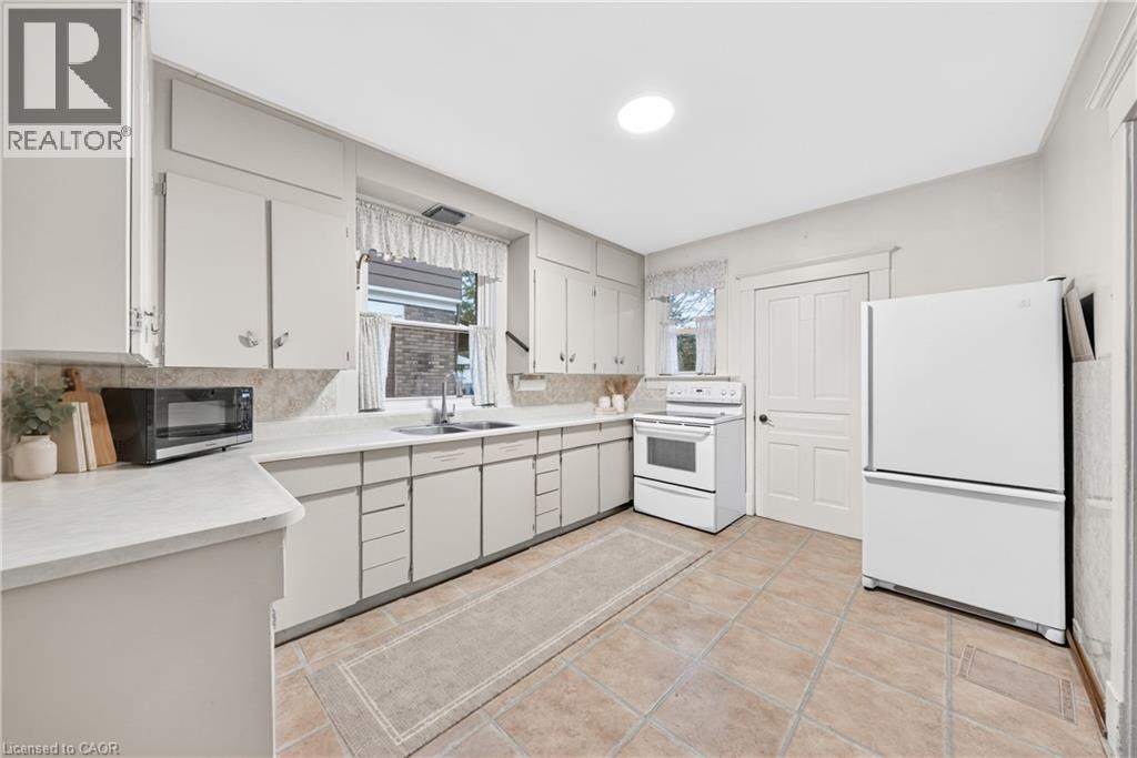 63 Mt Hope Street Property Photo 10