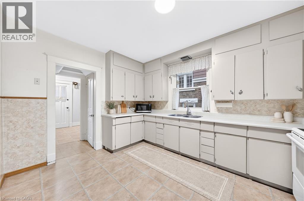 63 Mt Hope Street Property Photo 12