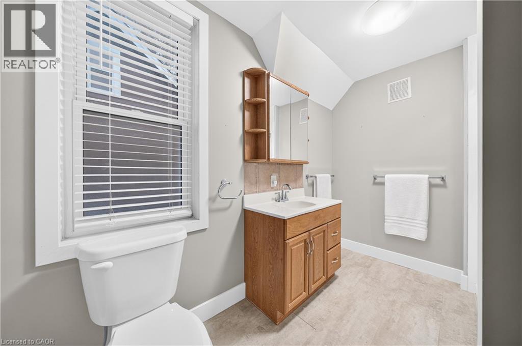 63 Mt Hope Street Property Photo 24