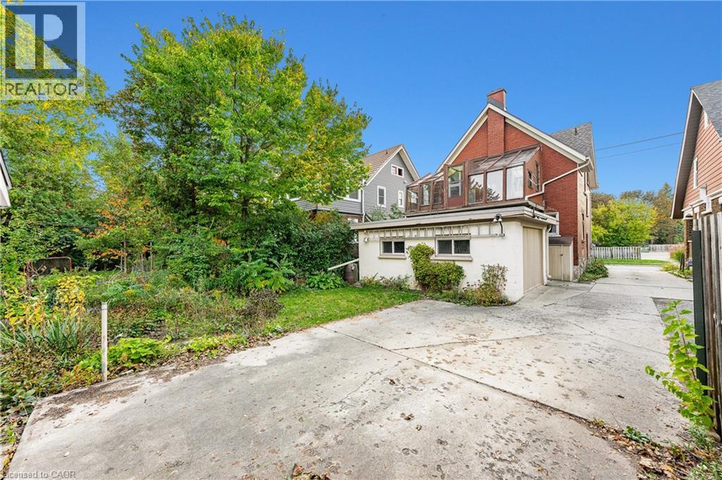 63 Mt Hope Street Property Photo 38