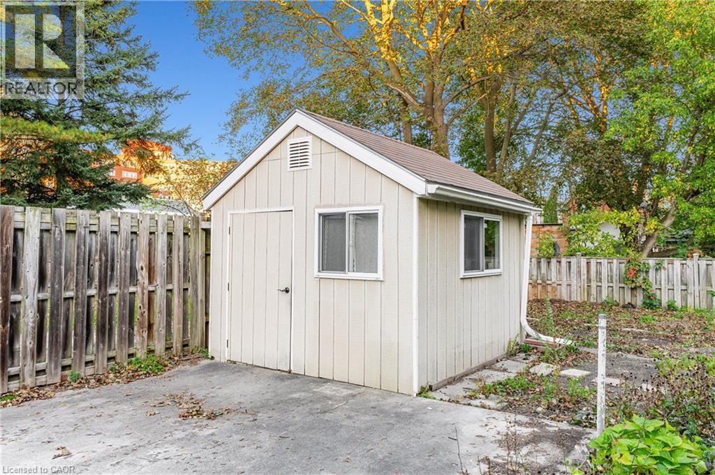 63 Mt Hope Street Property Photo 40
