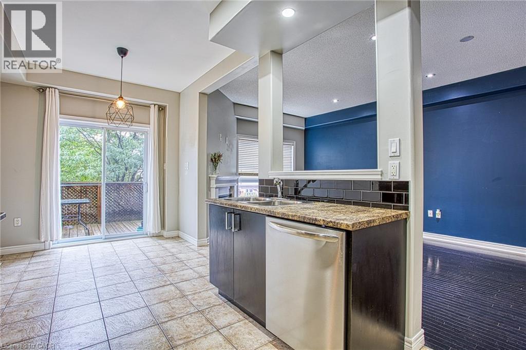 52 Dartmouth Gate Unit# Main Property Photo 13