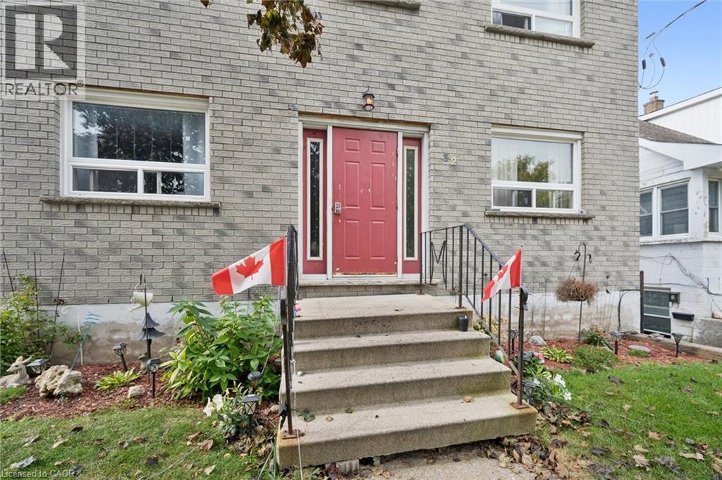 32 Jaffray Street Property Photo 3