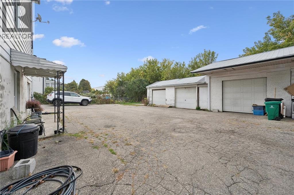 32 Jaffray Street Property Photo 8