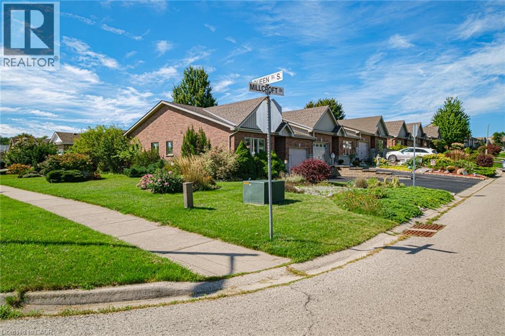 2 Millcroft Drive Property Photo 4