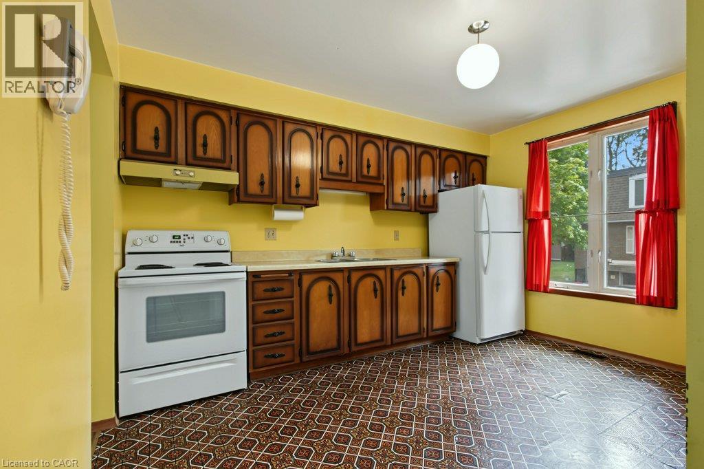 1535 Westminster Place Property Photo 7