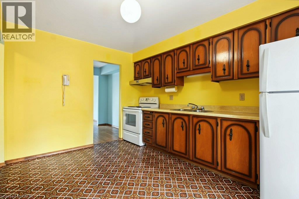 1535 Westminster Place Property Photo 8