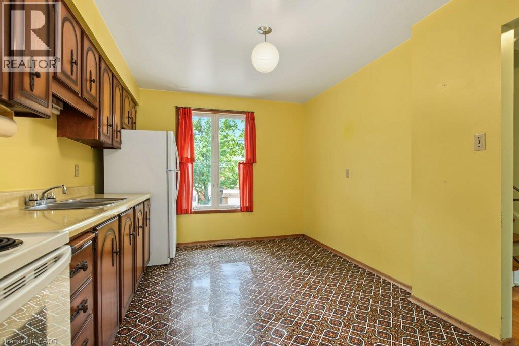 1535 Westminster Place Property Photo 9