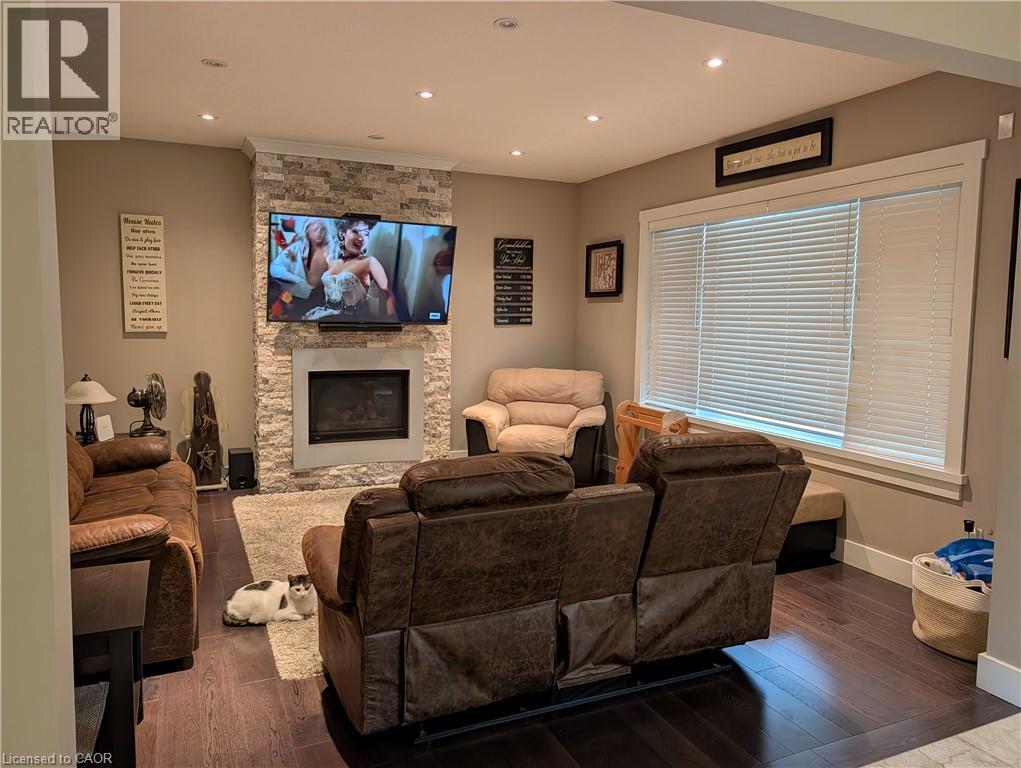 57 Eaglecrest Street Property Photo 8