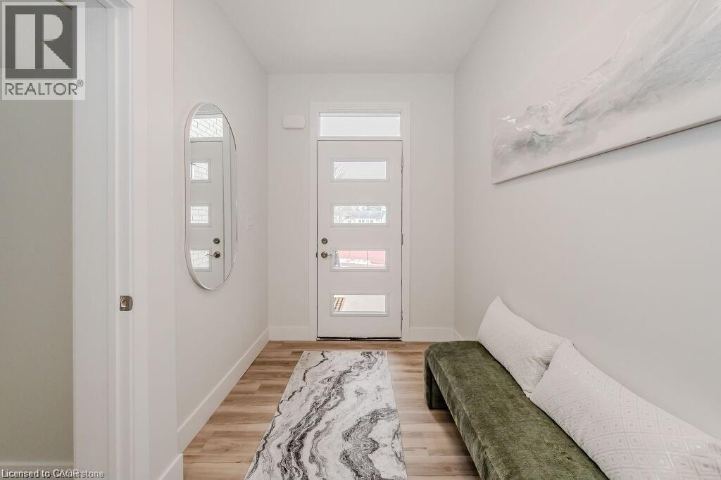 498 Karn Street Property Photo 4