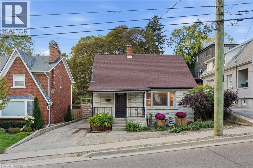 106 Cedar Street S Property Photo 18