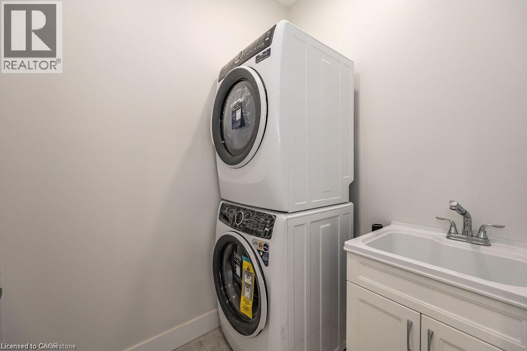 498 Karn Street Property Photo 17