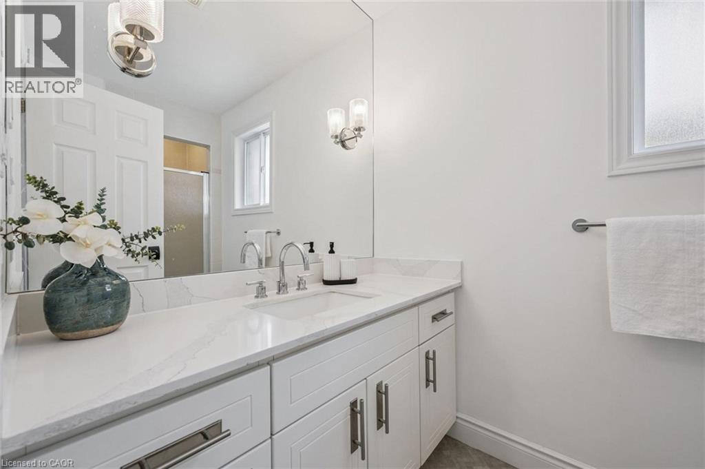 18 Keys Crescent Property Photo 15